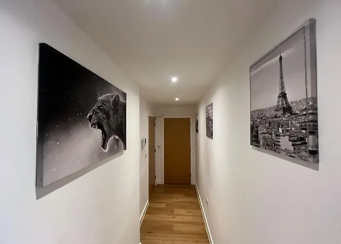 2 Bed Corner With Gym