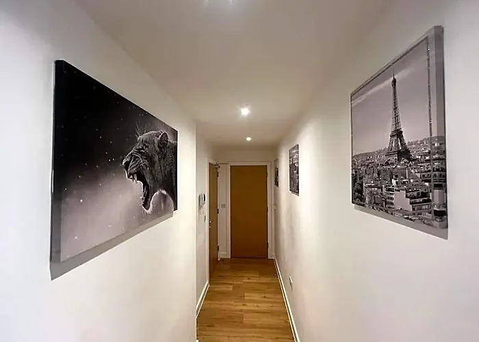 2 Bed Corner With Gym